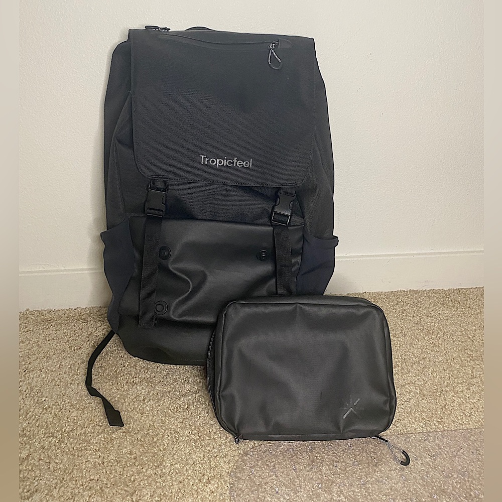 TropicFeel Shell Backpack plus Fidlock Toiletry Accessory